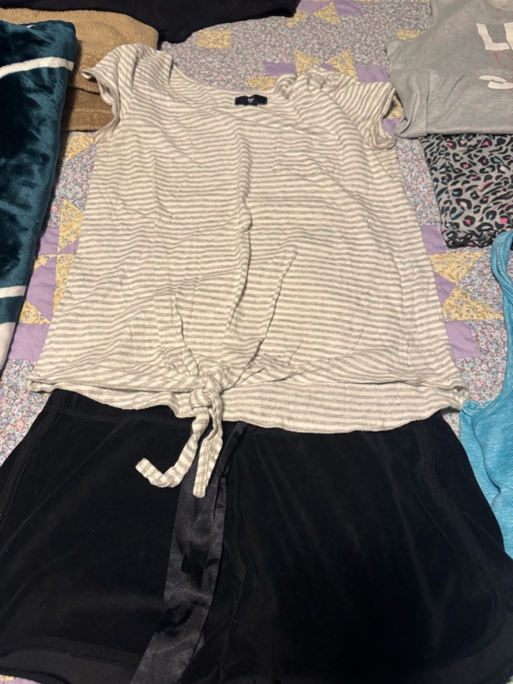 Striped Tie-Front Short Sleeve Top - Cream & Gray